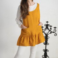 Robe tablier courte en lin à volant IGUACU