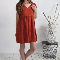 Robe courte ample en lin à col V SHATTAL