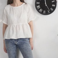 Blouse courte en lin à volants RIO