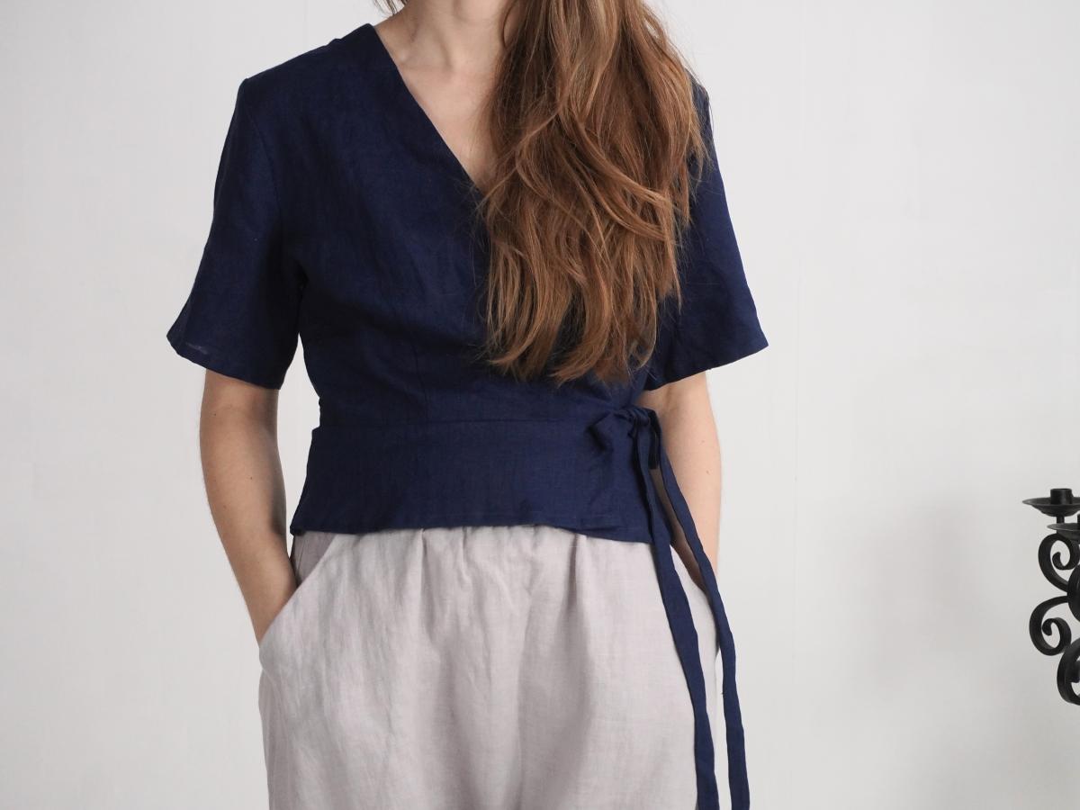 Blouse cache-cœur courte en lin CHURC