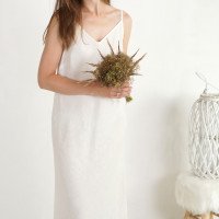 Robe de mariée longue en lin à dos en V YAMUNA