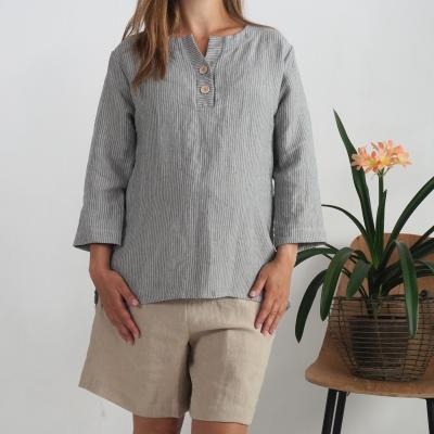 Blouse de grossesse et d’allaitement en lin boutonnée à dos allongé DARYA