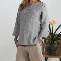 Blouse de grossesse et d’allaitement en lin boutonnée à dos allongé DARYA