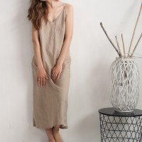 Chemise de nuit longue en lin à dos en V YAMUNA