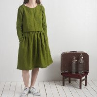 Ensemble en lin GODAVARI et MAGDALENA, blouse courte et jupe