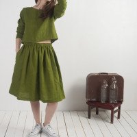 Ensemble en lin GODAVARI et MAGDALENA, blouse courte et jupe