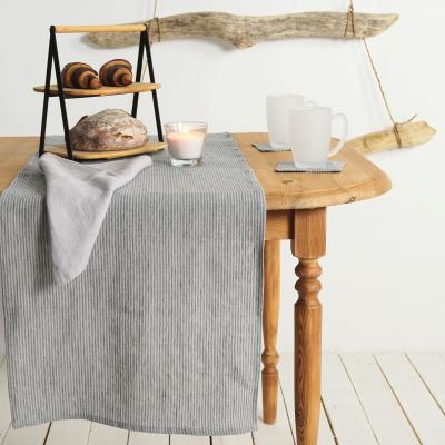 Chemin de table moderne en lin