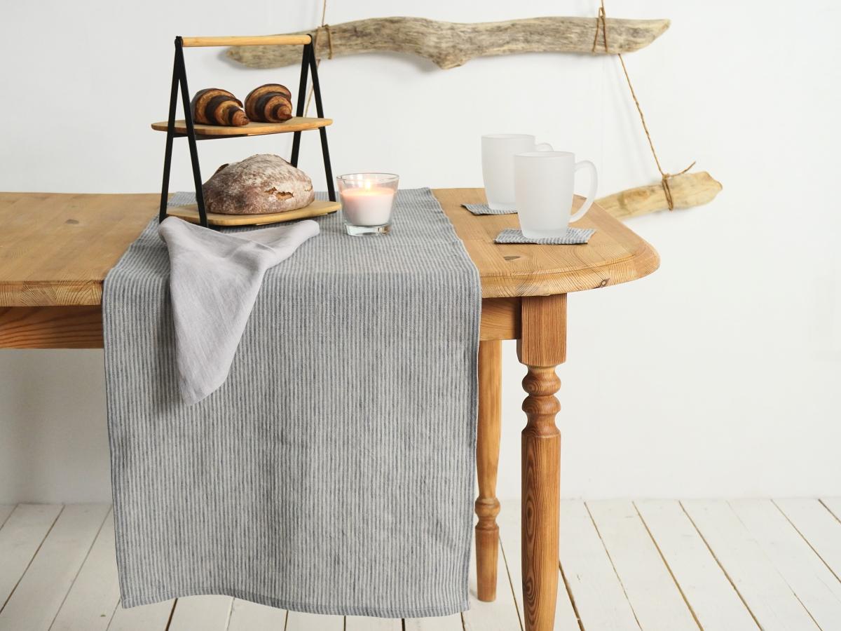 Chemin de table moderne en lin