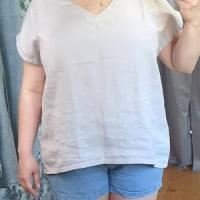 Photo de Blouse en lin à col V LENA partagée par Anna
