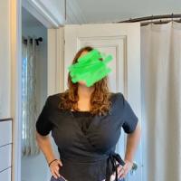 Photo de Blouse cache-cœur courte en lin CHURC partagée par Tara