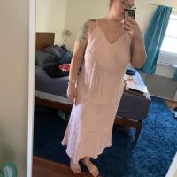 Photo de Robe longue en lin à dos en V YAMUNA partagée par Francesca