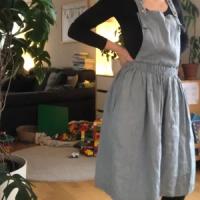 Photo de Robe salopette midi en lin à dos croisé LOMAMI partagée par June