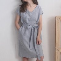 Robe en lin à col V et ceinture DARLING