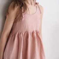 Robe en lin à bretelles et taille empire ARAGUAIA