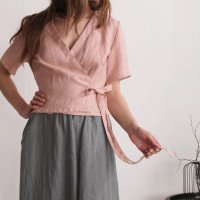 Blouse cache-cœur courte en lin CHURC