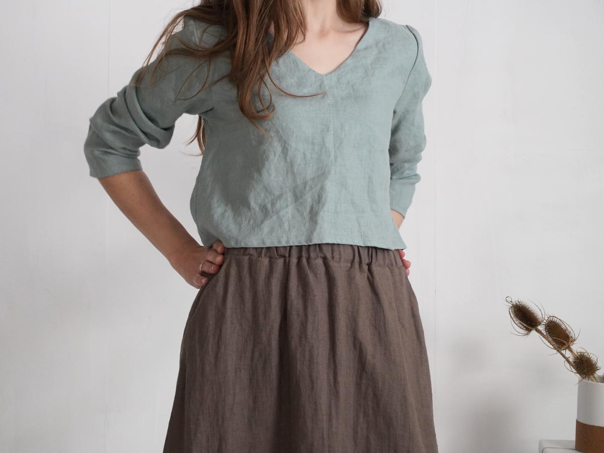 Blouse courte en lin à col V DNIESTER