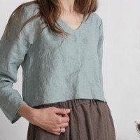 Blouse courte en lin à col V DNIESTER