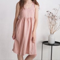 Robe en lin à bretelles et taille empire ARAGUAIA