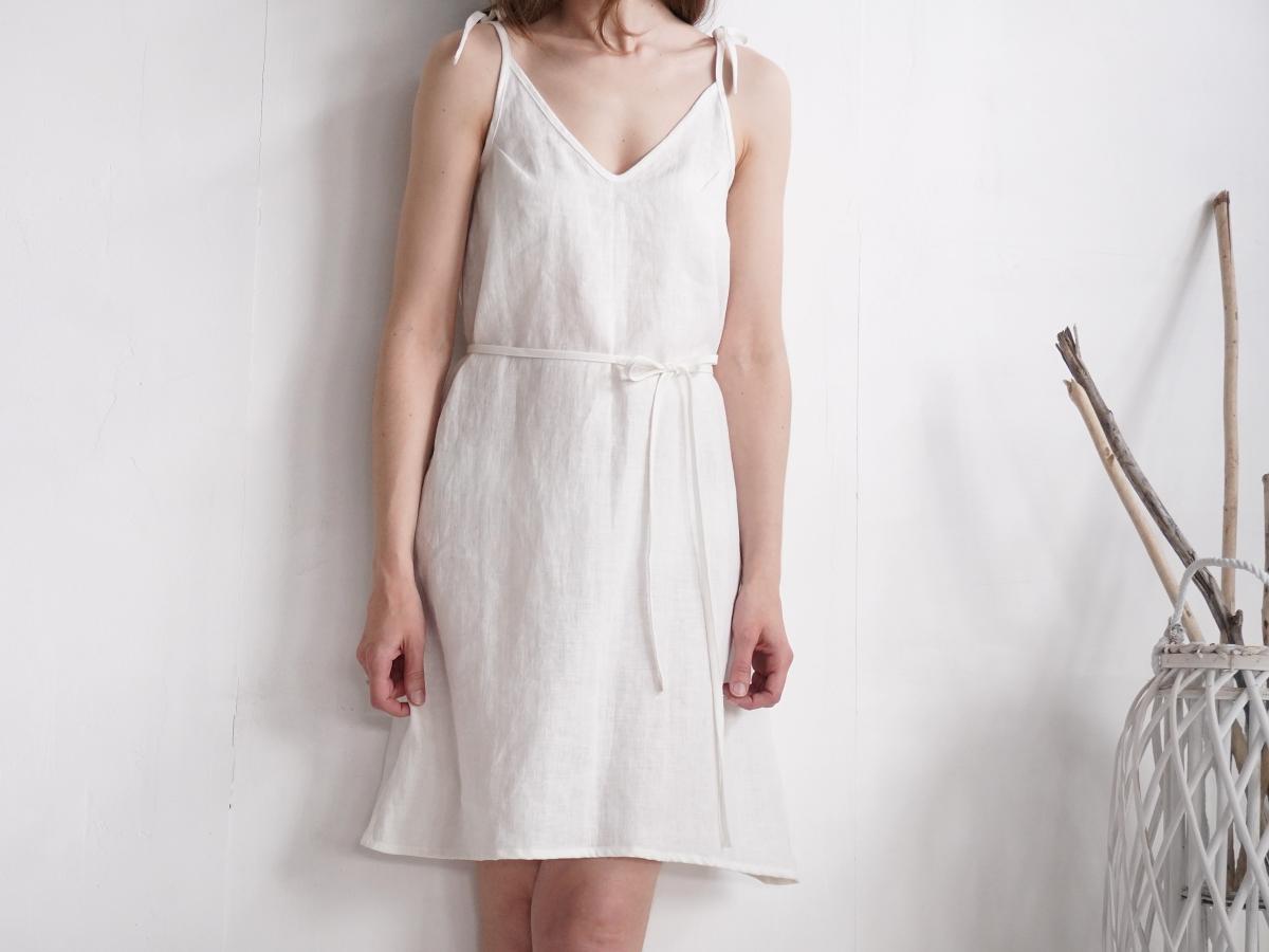 Robe d’été en lin à bretelles et ceinture OHIO