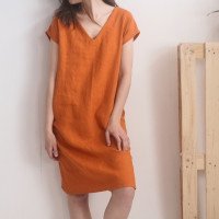 Robe en lin à col V MADEIRA